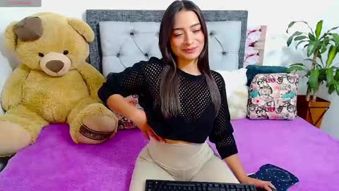 Follow Instagram katikloving online show from May 12, 1:58 am