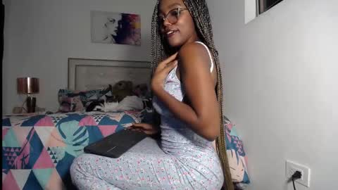 katitabonny online show from December 1, 12:07 am