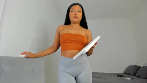 Follow me on instagram and twitter as correaktnees online show from February 14, 6:34 am