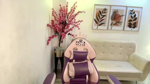 Katrina online show from November 12, 7:38 pm