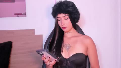 katta_martini_ online show from December 2, 3:32 pm