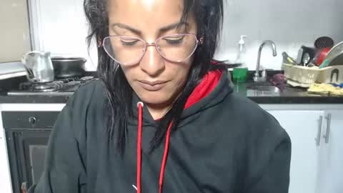 KattleyaGrey online show from June 26, 10:15 pm