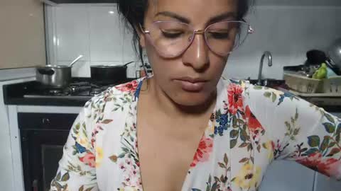 KattleyaGrey online show from July 16, 8:45 pm