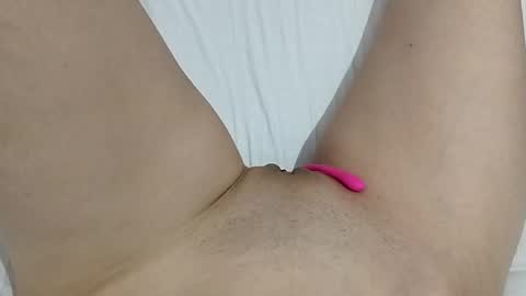 Snapshot of kattrinah_nikitta chatting on September 21, 6:34 pm nikitta online show from September 21, 6:34 pm