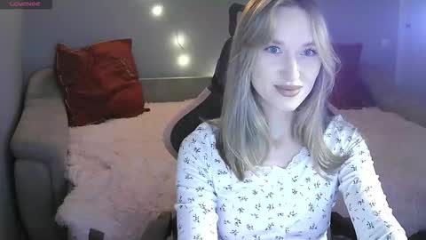 Snapshot of kattyfill chatting on October 15, 11:22 am KattyFillHot online show from October 15, 11:22 am