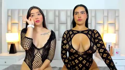 katy blonde girl and paola big boobs online show from December 22, 8:26 pm