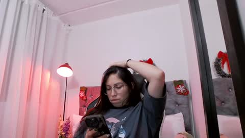 Snapshot of katybelladonna chatting on December 30, 8:47 pm KATY online show from December 30, 8:47 pm