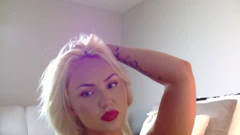 Snapshot of katyshuttt chatting on October 24, 5:25 pm Katy online show from October 24, 5:25 pm