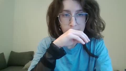 kawaii snowflake online show from June 1, 1:01 pm