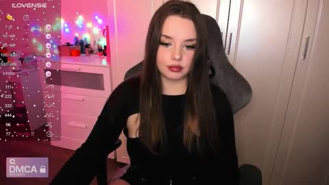 Alice online show from November 9, 10:01 pm