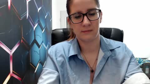 KayaLips online show from December 29, 3:57 pm