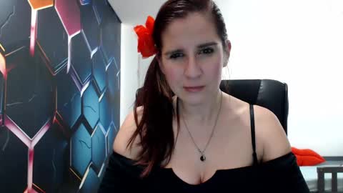 KayaLips online show from January 23, 4:15 pm