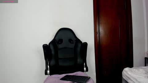 KAYLA BATISTA online show from December 16, 1:54 pm