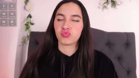 kaylee_lee online show from February 3, 7:13 am