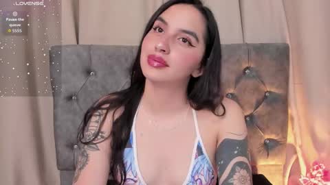 kaylee_lee online show from November 4, 4:14 am