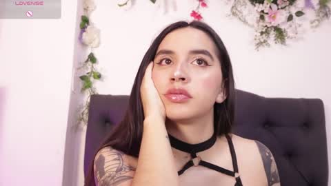kaylee_lee online show from May 11, 4:30 am