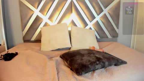 Kayli online show from September 10, 4:57 am