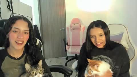 kaylie online show from November 13, 8:11 pm