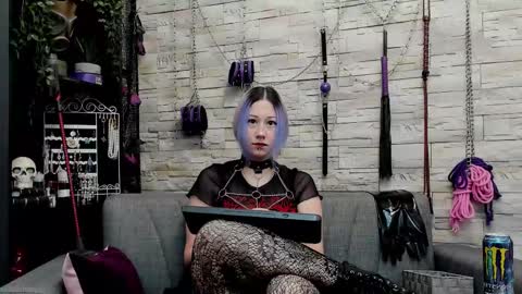 Miss Kazia online show from January 10, 1:22 am