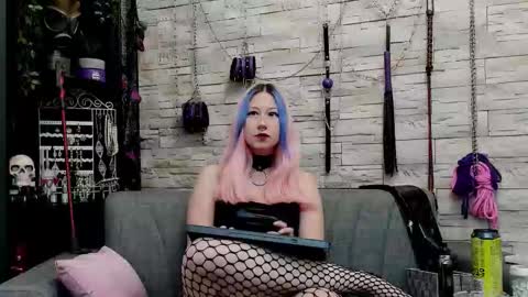 Miss Kazia online show from November 15, 6:20 pm