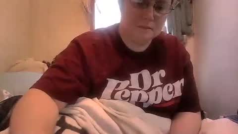 kcandler27 online show from November 3, 10:22 pm