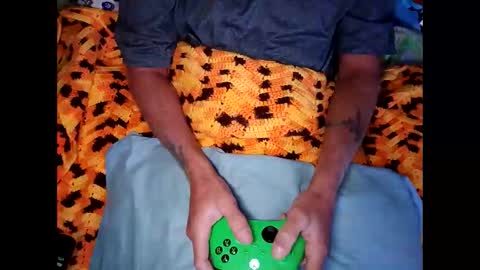 Snapshot of kcbro24 chatting on October 21, 4:06 am kcbro24 online show from October 21, 4:06 am