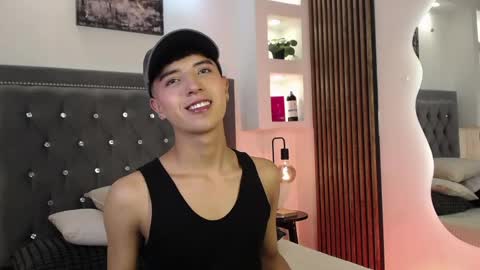 nico online show from April 11, 12:42 pm