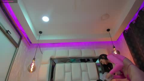 keisha_blur_ online show from January 6, 1:30 pm