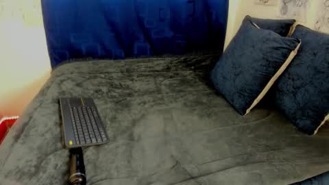 Snapshot of keket_smith chatting on October 14, 8:34 pm Keket online show from October 14, 8:34 pm