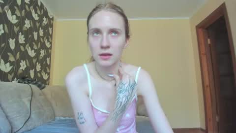 kelly_gerzikaaa online show from July 13, 8:07 am