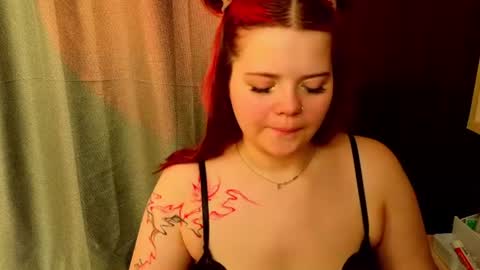 Kellyfiery online show from June 21, 2:40 am