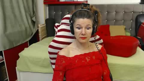 kelly online show from November 28, 9:55 pm