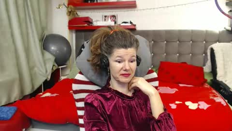 kelly online show from March 4, 1:02 am