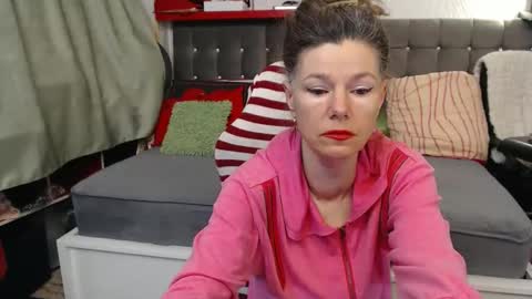 kelly online show from March 10, 2:49 am