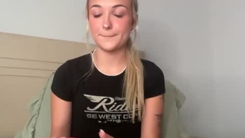 Kelsey Blu online show from April 3, 11:44 pm