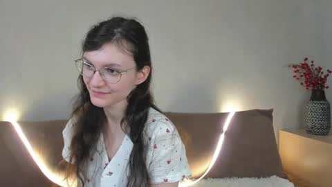 Kelsirabenold online show from March 20, 6:07 am