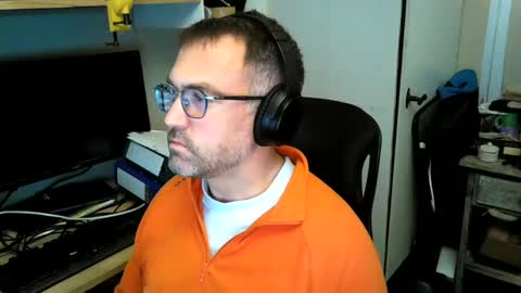 Snapshot of kelvin06133 chatting on December 16, 10:13 pm kelvin06133 online show from December 16, 10:13 pm