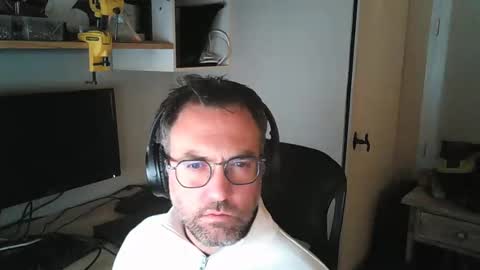 Snapshot of kelvin06133 chatting on March 7, 9:27 pm kelvin06133 online show from March 7, 9:27 pm