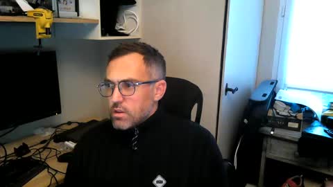 Snapshot of kelvin06133 chatting on January 25, 4:13 pm kelvin06133 online show from January 25, 4:13 pm