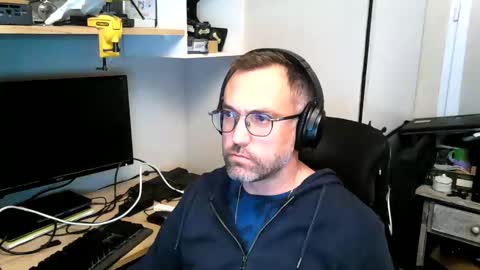 Snapshot of kelvin06133 chatting on December 11, 10:06 pm kelvin06133 online show from December 11, 10:06 pm