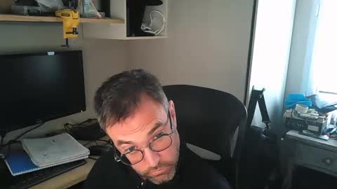 Snapshot of kelvin06133 chatting on February 9, 3:23 pm kelvin06133 online show from February 9, 3:23 pm