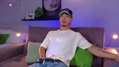   online show from May 17, 11:08 am