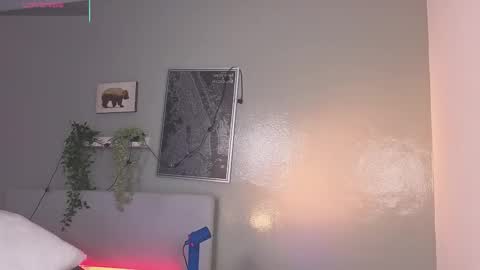   online show from September 22, 11:36 am