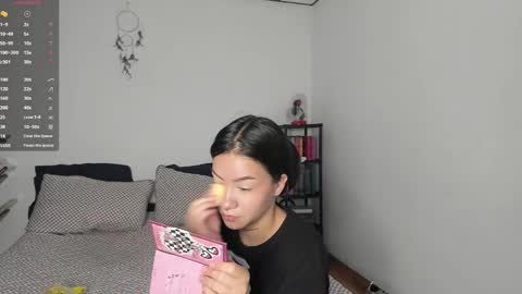 Kendal online show from December 6, 2:22 pm