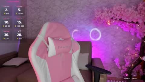   online show from November 25, 10:47 am