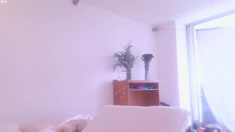 kendall online show from January 10, 7:19 pm