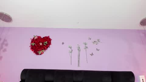 kendallwings online show from November 23, 1:58 am