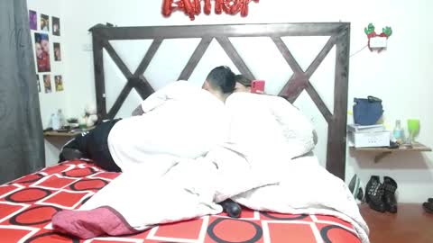 Kendra And Miller online show from November 25, 5:39 am