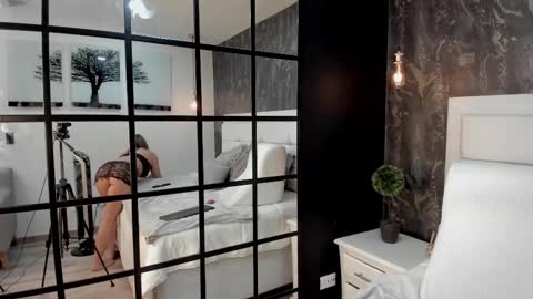 KENDRA online show from March 12, 2:41 am