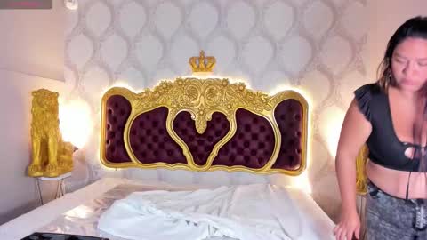 Kendral  online show from February 8, 4:27 am